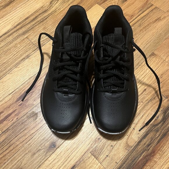Under Armour Size 8 Classic All Black Athletic Sneakers Men's Lace-Up Running Sh - Picture 1 of 5